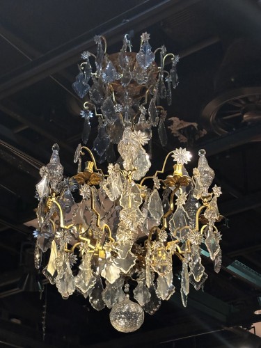 Lustre cage en cristal et bronze, Paris époque Louis XV vers 1770 - Luminaires Style Louis XV