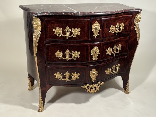 Régence - Commode aux espagnolettes attribué à Doirat, Paris époque Régence