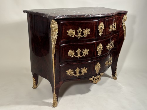 Antiquités - Commode aux espagnolettes attribué à Doirat, Paris époque Régence
