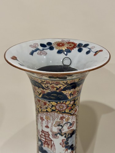 Napoléon III - Paire de grands vases d’apparat en porcelaine du Japon Imari