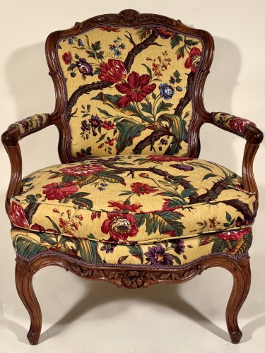 Antiquités - Important bergère  attributed to Pierre Nogaret, Lyon circa 1750