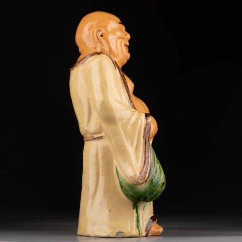 XVIIIe siècle - Statuette de Boudha rieur en terre vernissée d’Apt