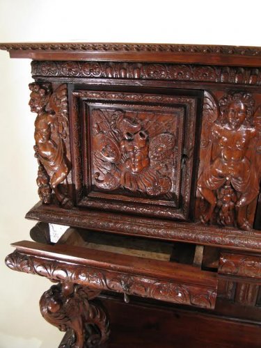 Antiquités - Dressoir aux lions, époque Henri II vers 1570