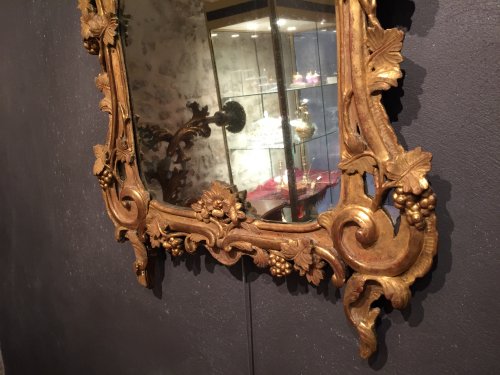 Miroirs, Trumeaux  - Miroir en bois doré, Provence époque Louis XV