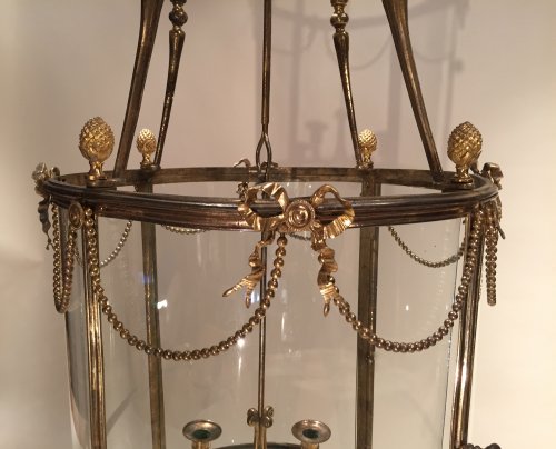 Importante lanterne de vestibule , Paris époque Louis XVI vers 1780 - Luminaires Style Louis XVI