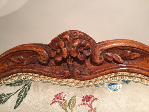 Louis XV - Paire de fauteuils "à la reine" estampillés N.Heurtaut , Paris époque Louis XV