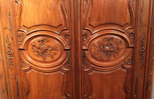 Monumental hunting wardrobe, Ile de France Regence period circa 1720-1730 - French Regence