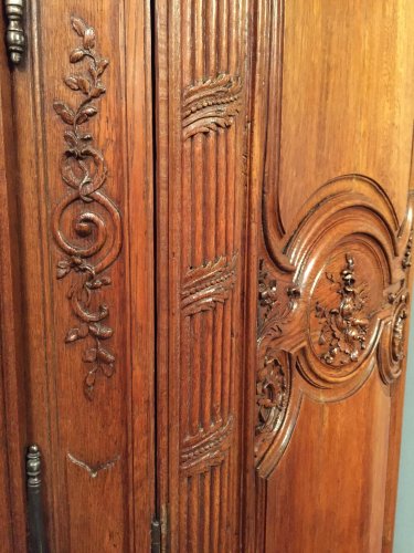 Antiquités - Monumental hunting wardrobe, Ile de France Regence period circa 1720-1730