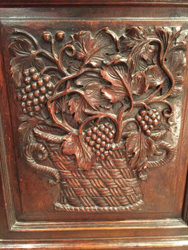 Armoire Biblique en noyer symbolisant la justice, Languedoc époque Louis XIII - Franck Baptiste Provence