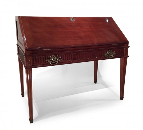 French Desk in solid mahogany, Bordeaux Louis XVI