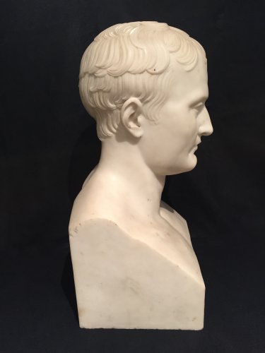 Buste en marbre Napoléon en Hermès d’après Chaudet, époque Empire - Empire