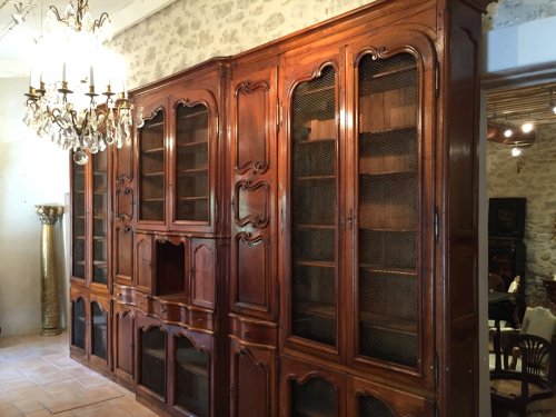 Bibliothèque de Château en noyer massif, Provence époque Louis XV