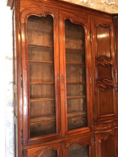 Mobilier Bibliothéque, vitrine - Bibliothèque de Château en noyer massif, Provence époque Louis XV