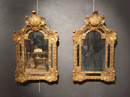 Miroirs, Trumeaux  - Paire de miroirs en bois doré, Provence époque Régence