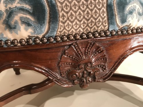 Paire de larges fauteuils «de cheminée» en noyer massif, Provence vers 1720 - Franck Baptiste Provence