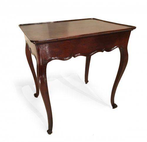 Table à cabaret en acajou massif, travail Bordelais d’époque Louis XV