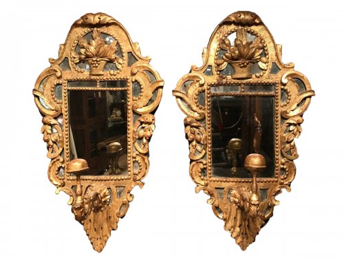 Paire de miroirs porte-perruques, Provence époque Louis XV