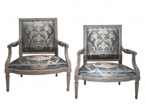 Paire de larges fauteuils à châssis, Paris époque Louis XVI