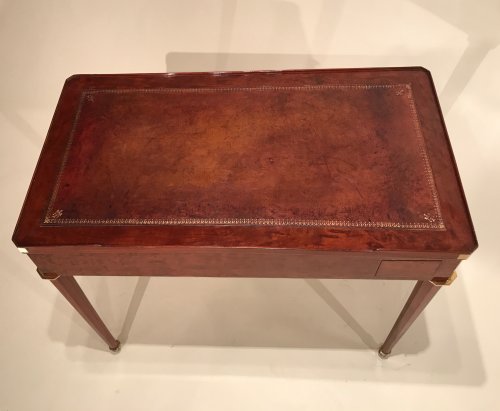 Petite table Tric-Trac en acajou ronceux, attribuée à Jacob-Desmalter à Paris vers 1810 - Empire