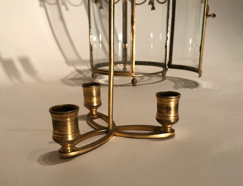 Petite lanterne d’alcôve en bronze doré, Paris époque Louis XVI vers 1775 - Franck Baptiste Provence