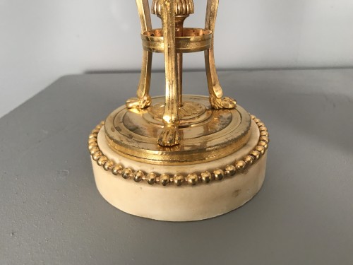 Louis XVI - Paire de flambeaux en cassolettes tripodes, Paris époque Louis XVI