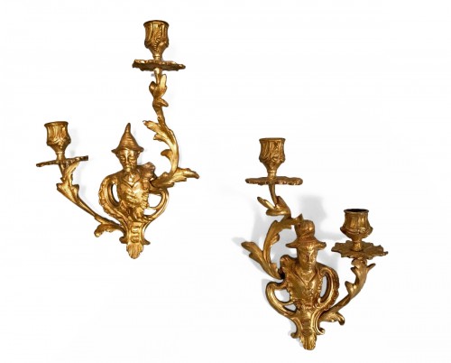 Paire d’appliques en bronze aux chinois et à la chinoise, Paris vers 1740