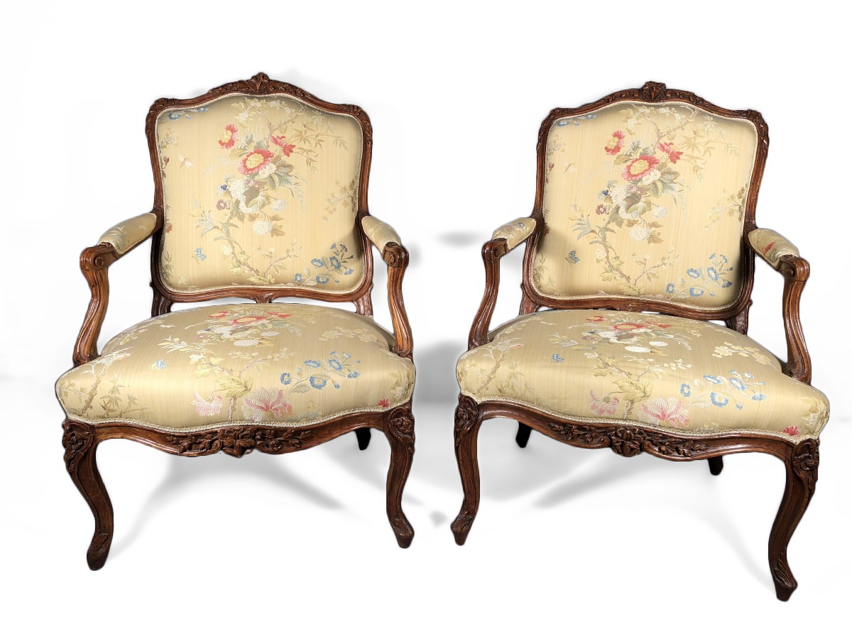 Universiteit Plons Bouwen Pair of Louis XV fauteuils (flat-back armchairs) by Mathieu Bauve -  Ref.67577