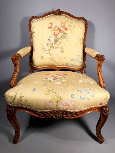 Paire de fauteuils à la reine par Mathieu Bauve, Paris époque Louis XV - Franck Baptiste Provence