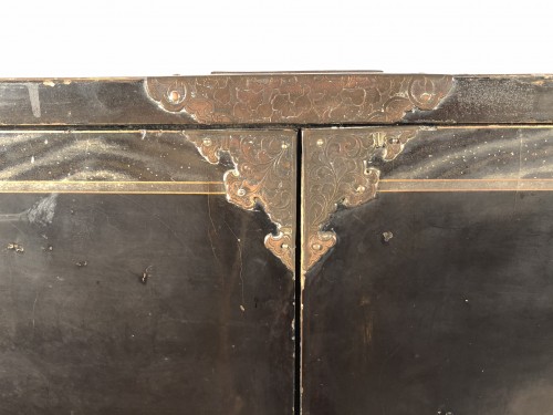 Cabinet de voyage en laque du Japon vers 1680 - Louis XIV