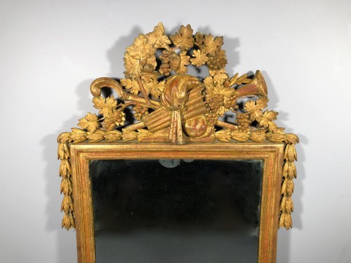 XVIIIe siècle - Miroir de mariage en bois doré, Provence époque Louis XVI vers 1780