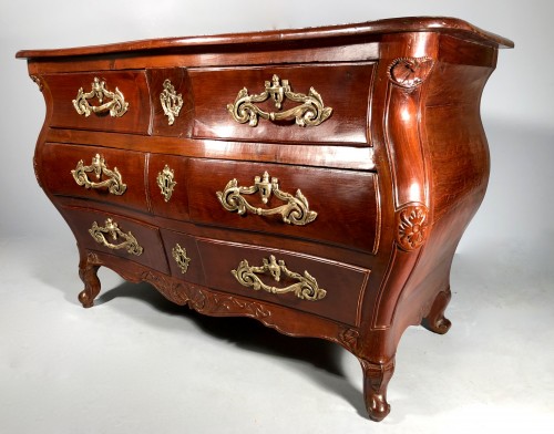 Solid mahogany &quot;de port&quot; commode, Aunis-Saintonge circa 1760 - 