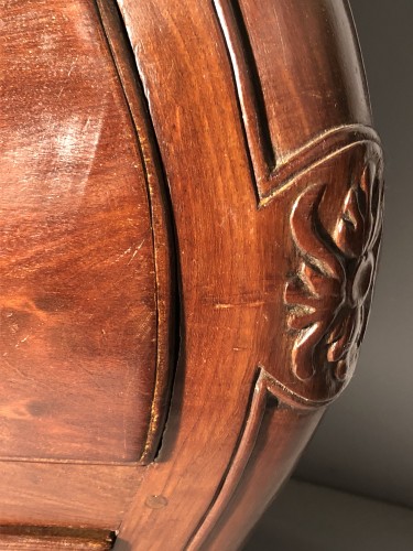 Antiquités - Solid mahogany &quot;de port&quot; commode, Aunis-Saintonge circa 1760