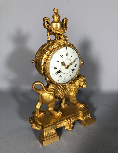 Pendule au Lion, Causard horloger du roi vers 1770 - Franck Baptiste Provence
