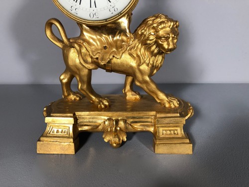 Pendule au Lion, Causard horloger du roi vers 1770 - Transition