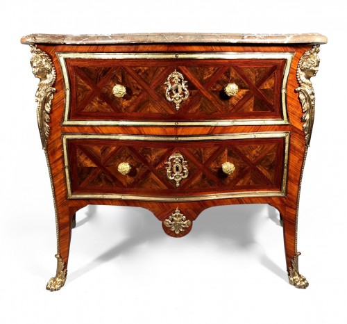 Commode sauteuse estampillée E.DOIRAT, époque Régence