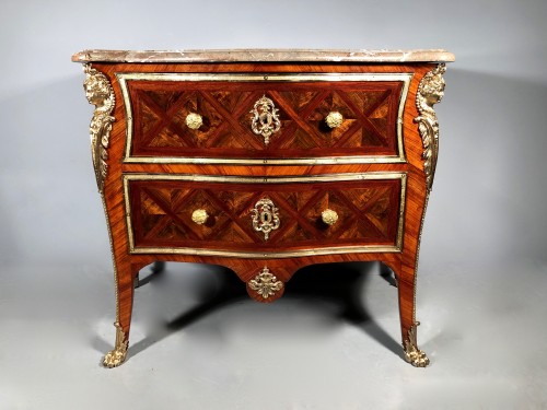 Commode sauteuse estampillée E.DOIRAT, époque Régence - Franck Baptiste Provence