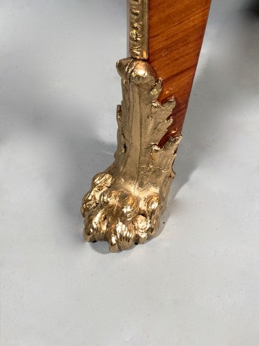 Régence - Commode sauteuse estampillée E.DOIRAT, époque Régence