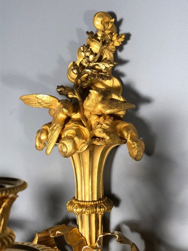 Paire d’appliques aux tourtereaux par Feuchère, début du 19e siècle - Luminaires Style Restauration - Charles X