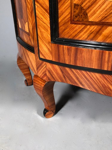 Transition - French showcase demi-lune in marquetry, Jean François Hache circa 1775
