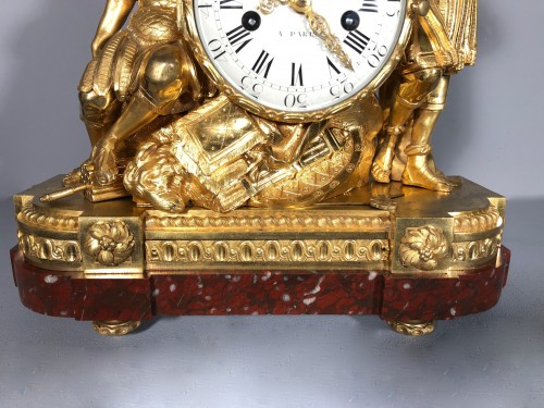 Pendule aux deux soldats romains, Paris vers 1775 - Transition