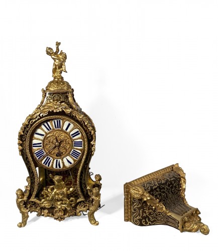 Cartel d’alcôve Boulle à trois cloches, Paris époque Louis XV