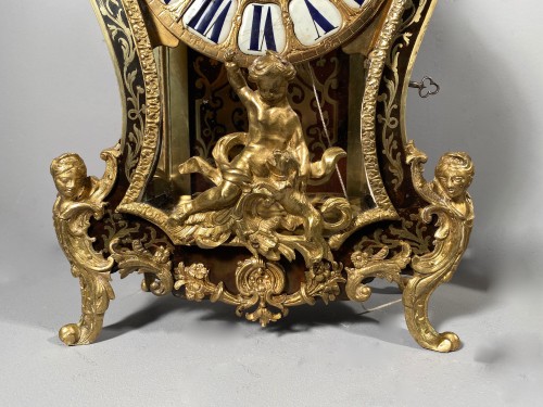 XVIIIe siècle - Cartel d’alcôve Boulle à trois cloches, Paris époque Louis XV