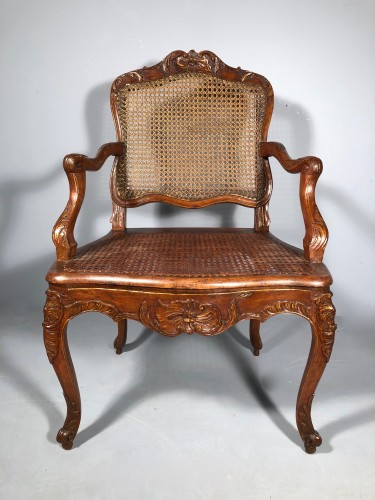 Paire de fauteuils attribuable à René Cresson, Paris époque Louis XV - Sièges Style Louis XV