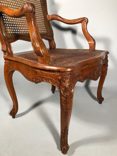 Antiquités - Paire de fauteuils attribuable à René Cresson, Paris époque Louis XV