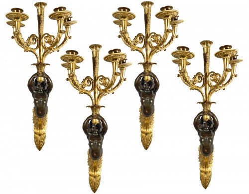 Série de quatre appliques aux enfants, Thomire à Paris époque Empire