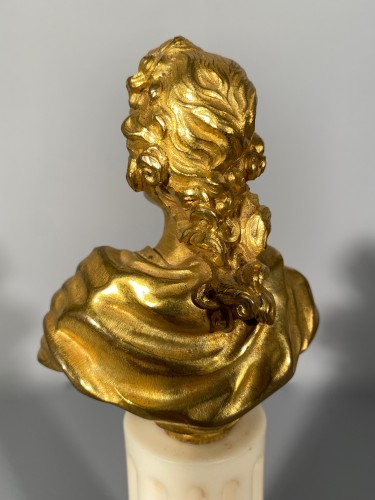 XVIIIe siècle - Buste miniature de Louis XV en bronze vers 1745-1750