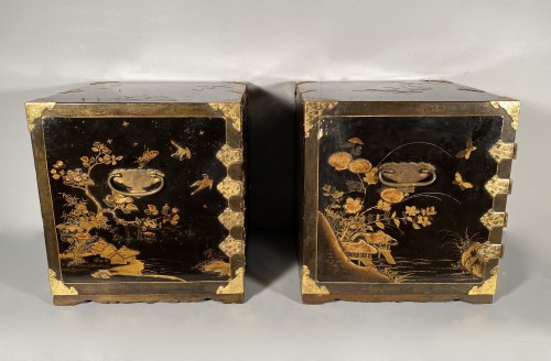 17th century - Pair of Japanese lacquer travel cabinets circa 1680