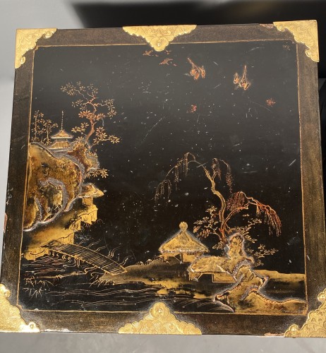 Antiquités - Pair of Japanese lacquer travel cabinets circa 1680