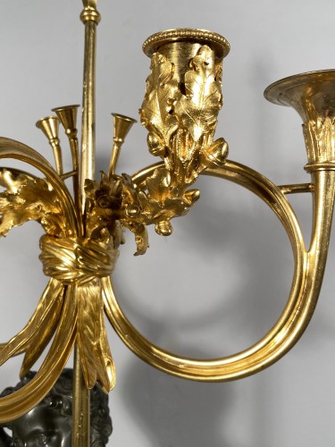 Directoire - Pair of candelabra with hunting decoration  circa 1800
