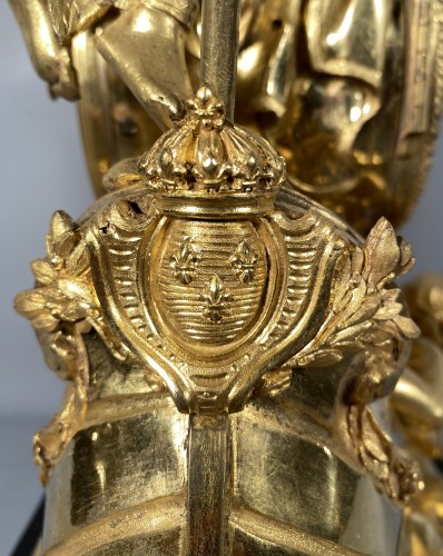 Pendule à allégorie du commerce maritime, Paris vers 1775 - Horlogerie Style Louis XV